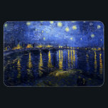 Imán Noche Van Gogh Starry Sobre El Ródano<br><div class="desc">Noche Van Gogh Starry sobre el Ródano. Óleo sobre lienzo de 1888. Uno de los paisajes nocturnos más queridos de van Gogh, Starry Night Over the Rhone captura el cielo nocturno reventando en el muelle del este de la ciudad francesa de Arles. Un gran regalo para los fanáticos de van...</div>
