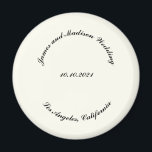 Imán Nombre del personalizar, boda de marfil negro<br><div class="desc">Nombre del personalizar,  fecha letras negras curvadas boda de fondo marfil,  favor,  favorece el texto personalizado,  lo personaliza con su propio texto,  información</div>
