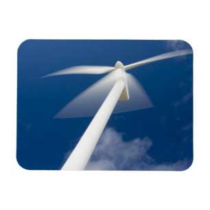 Imán Noruega, Sogn og Fjordane. Molino eólico en Krdia