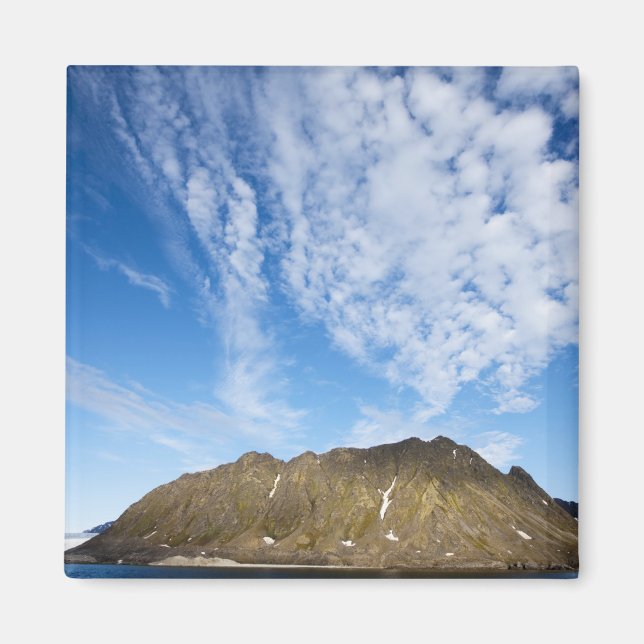 Imán Noruega, Svalbard, Nubes sobre acantilados escarpa (Frente)