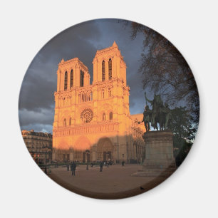 Imán Notre Dame de Paris