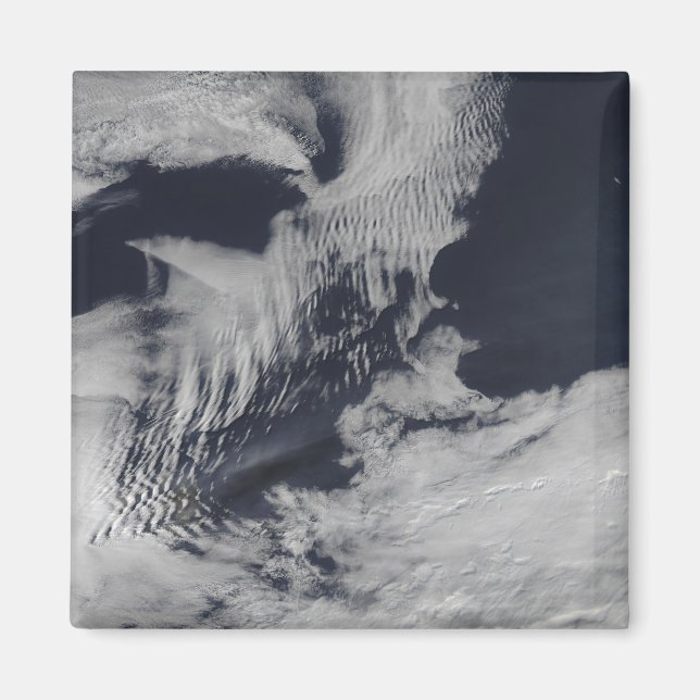 Imán Nubes con forma de ola naval en el océano Índico m (Frente)