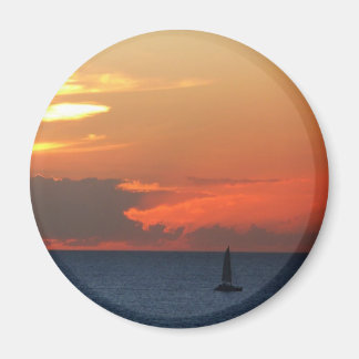 Imán Nubes de atardecer y navegación marítima