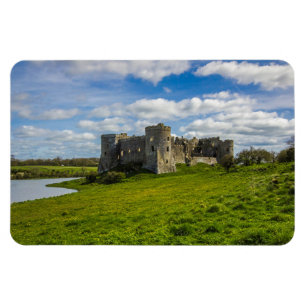 Imán Nubes sobre el castillo de Carew