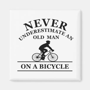 Imán nunca subestimes a un hombre mayor en una biciclet