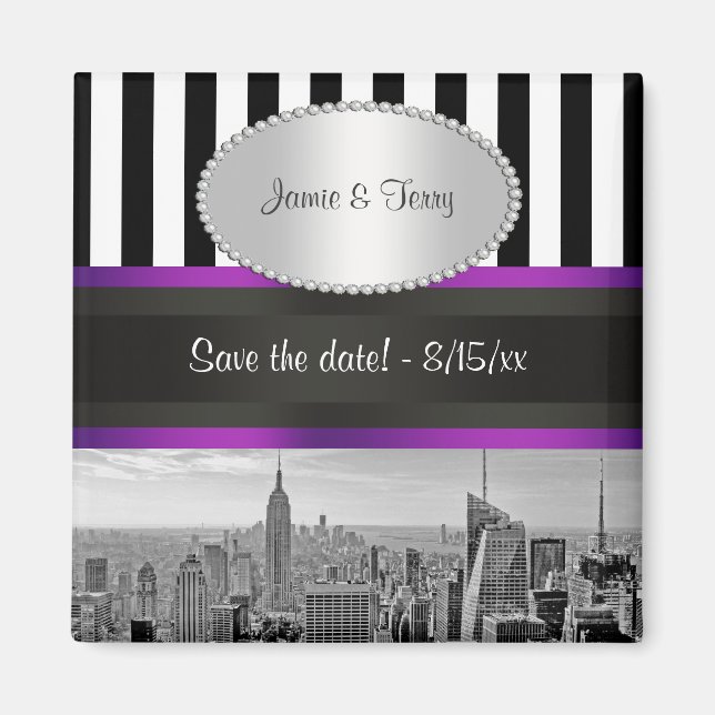 Imán NYC Skyline BW Blk Wht Strp Purple P Guardar Fecha (Frente)