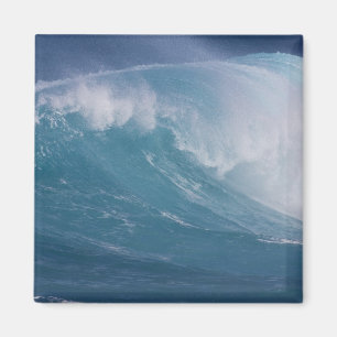 Imán Ola azul chocando, Maui, Hawái, EE. UU.