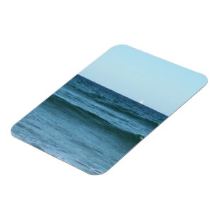 Imán Olas Azules Fluyendo Hacia la Costa