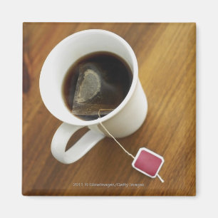 Imán Opinión de alto ángulo de una taza de té