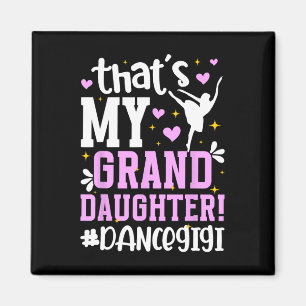 Imán Orgullosa danza Gigi Abuela en el Día de la Madre