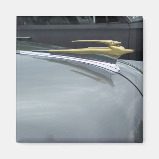 Imán ornamento clásico del capó dorado del coche