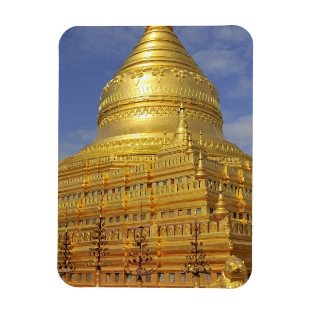 Imán Pagoda Shwezigon en Bagan, Bagan (Pagan), 2 (Vertical)