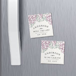 Imán País del vino | Bodega vitivinícola casera persona<br><div class="desc">Este imán personalizado de temática vitivinícola,  un regalo único y atento para los amantes del vino,  cuenta con un puerto de uvas y hojas de uva en un estilo rústico vintage. Personalice con su nombre familiar,  "bodegas" y año establecido.</div>