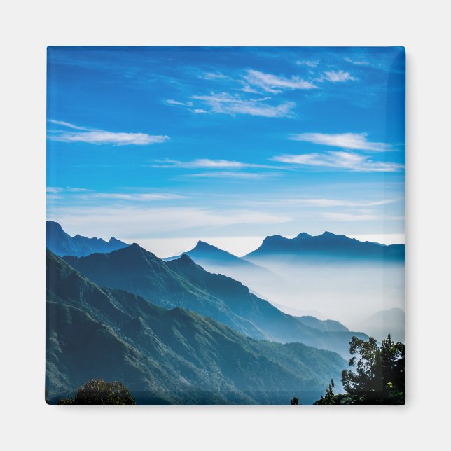 Imán Paisaje húmedo de las montañas de la mañana (Frente)