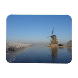Imán Paisaje invernal con molino de viento y hielo