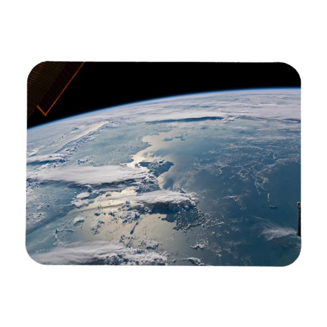 Imán Paisajes nublados alrededor de Sumatra, Indonesia. (Horizontal)