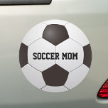 Imán Para Coche Nombre personalizado de mamá futbolera<br><div class="desc">Magnate de emoticones para mamás de fútbol que se puede personalizar con el nombre. Diseñado por Thisisnotme©</div>