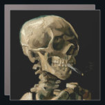 Imán Para Coche Vincent van Gogh - Calavera con cigarrillo en llam<br><div class="desc">Cabeza de un Skeleton con un cigarrillo en llamas / Calavera con cigarrillo en llamas / Crane de squelette fumant une cigarrillo - Vincent van Gogh,  1885</div>