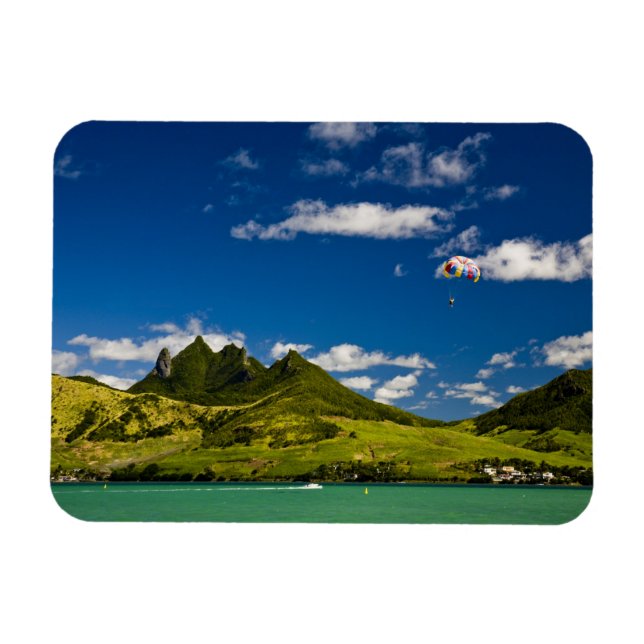 Imán Paracaidismo en la vista de un León impresionante (Horizontal)