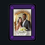 Imán Paraguas morados y corazones .7<br><div class="desc">Un patrón romántico bastante gótico con un fondo morado oscuro, con algunos toques más brillantes: un patrón de paraguas de encaje de 7 paneles con 7 corazones morados, que se combinan de diversas maneras para un aspecto misterioso y romántico. (💜 algunos de ustedes verán también del color púrpura y del...</div>