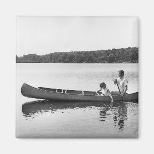 Imán Pares en una canoa