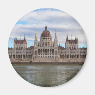 Imán Parlamento húngaro Budapest por día