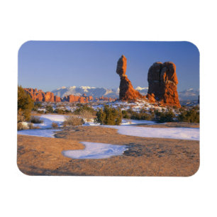 Imán PARQUE NACIONAL ARCHES, UTAH. EE. UU. Roca equilib