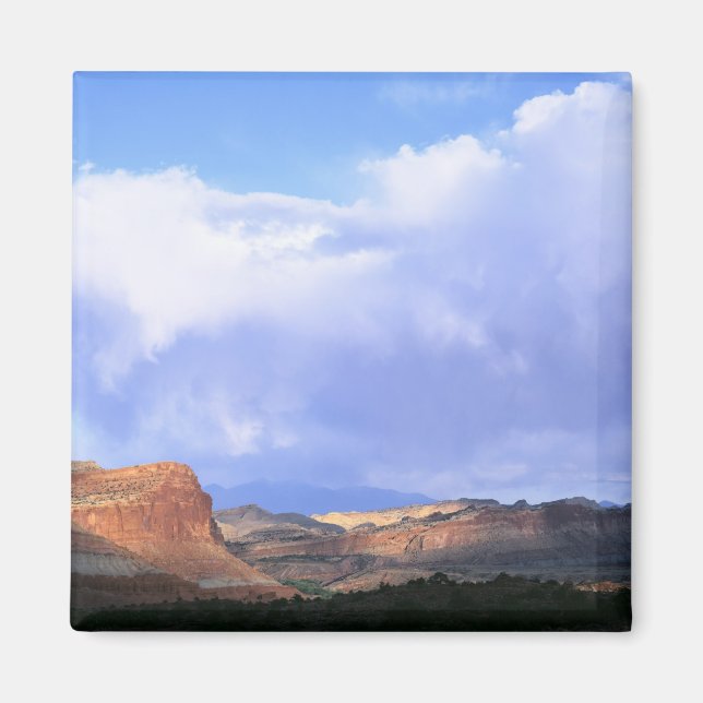 Imán Parque Nacional Capitol Reef, Utah. EE. UU. Cúmulu (Frente)