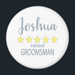 Imán Partido de novias y bodas 5 Estrellas Groomsman<br><div class="desc">Los miembros de la fiesta nupcial y nupcial se sentirán amados y apreciados con un regalo de "cinco estrellas" hecho especialmente para ellos. El amor es de lo que se trata. Ya sea un boda de ciudad o una boda de destino, los artículos personalizados le harán sonreír. Las camisetas del...</div>