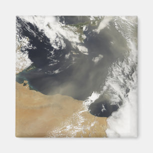 Imán Penachos del polvo que descargan la costa africana