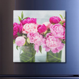 Imán Peonías rosadas vibrantes con efecto de pintura al