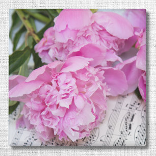 Imán Peonies Sobre La Música De Hoja De Piano