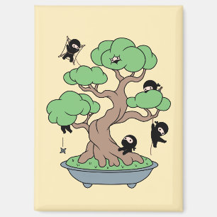 Imán Pequeños Ninjas en árbol bonsai en amarillo