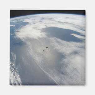 Imán Pequeños Satélites Orbitan Sobre Una Parte De La T