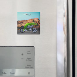 Imán Personalizado Gecko Rider en la autopista del desi