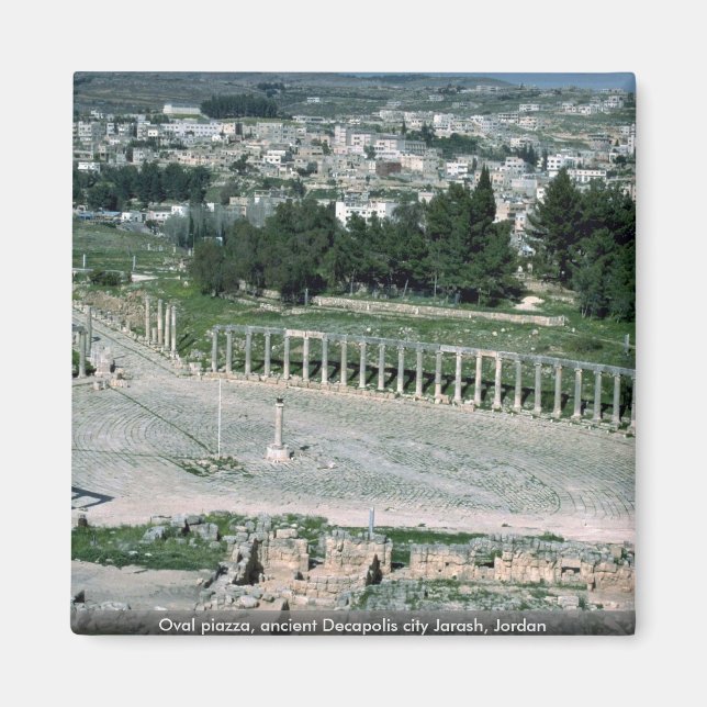 Imán Piazza Oval, antigua ciudad de Decápolis, Jarash,  (Frente)