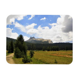 Imán Pico de la Catedral en las praderas de Tuolumne, Y
