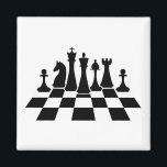 Imán Piezas negras de ajedrez en un tablero<br><div class="desc">Piezas de ajedrez negras dispuestas en un tablero de ajedrez</div>