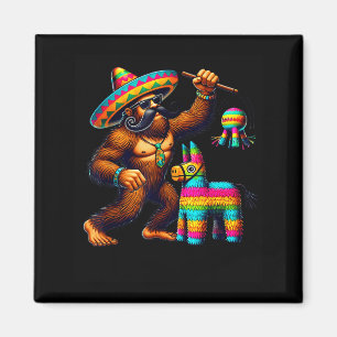 Imán Piñata de Bigfoot Cinco De Mayo Sasquatch Mexicano
