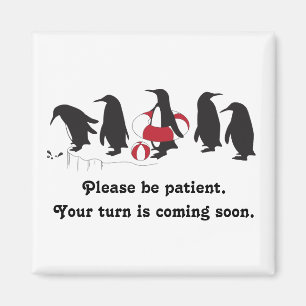 Imán Pingüinos esperando en línea la curiosa pacienci