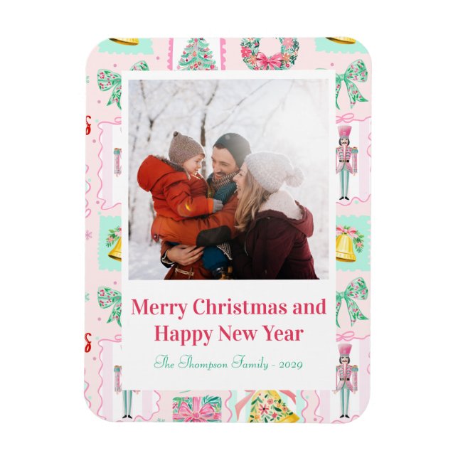 Imán Pink & Green Nutcracker Custom Christmas Photo  (Vertical)