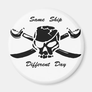 Imán Piratas Jolly Roger Mismo Día Diferente