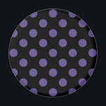 Imán Polka ultravioleta sobre negro<br><div class="desc">El color de Pantone del año 2018 es ultra violeta.</div>