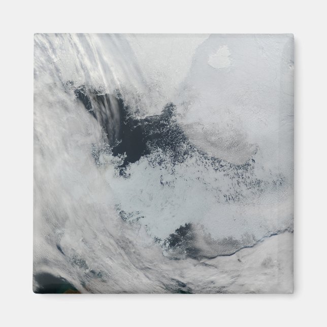 Imán Polynya (agua abierta) en el mar de Beaufort (Frente)