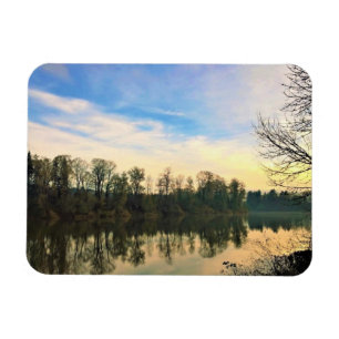 Imán Por la mañana en el río Willamette, OR