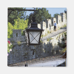 Imán Portugal, Obidos. Farola de hierro y siglo XIV