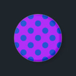 Imán Pos de polka azul sobre morado<br><div class="desc">Pos de polka azul sobre morado</div>