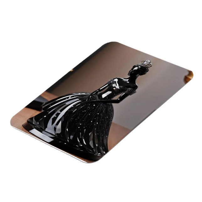 Imán Princesa de cristal de cristal con vestido negro (Lado Izquierdo)