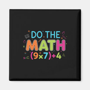 Imán Profesor de matemáticas divertido hace matemáticas