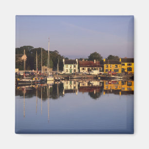 Imán Pueblo y puerto, Kinvarra, condado de Galway,